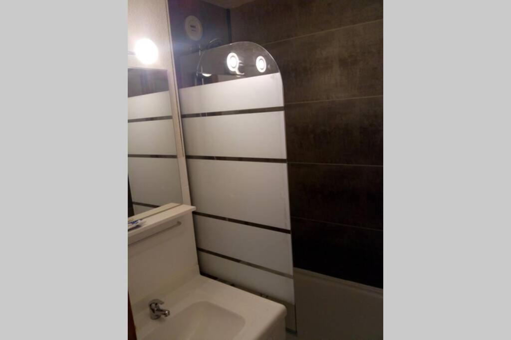 Au Pied Des Pistes B31, Chaleureux Studio 4 Pers, Vue Sur La Vallee Imprenable Avec Wifi, Draps Non Compris แซงต์-ฌ็อง-โดลป์ ภายนอก รูปภาพ